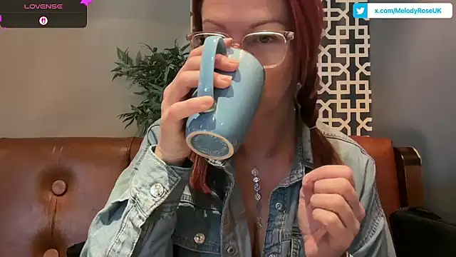 Snapshot of MelodyRoseUk chatting on 11.25.25 MelodyRoseUk online show from 11.25.25