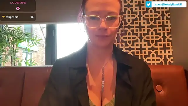 Snapshot of MelodyRoseUk chatting on 12.04.25 MelodyRoseUk online show from 12.04.25