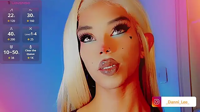 DanniLee  online show from 11.01.25