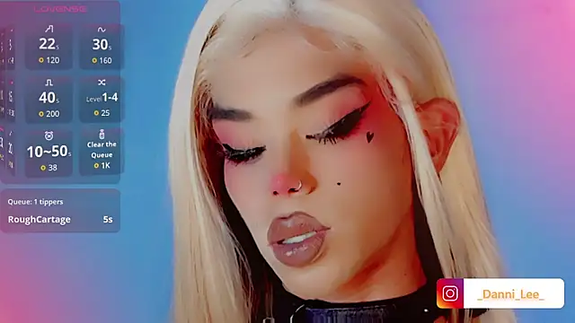 DanniLee  online show from 11.04.25