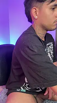 Snapshot of christianwang chatting on 11.28.25 christianwang online show from 11.28.25