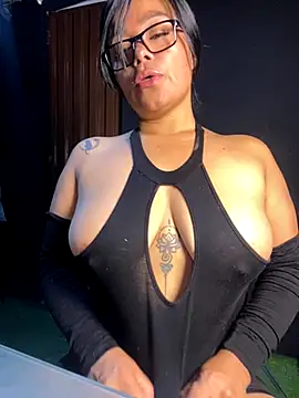 Snapshot of GoddessMeegan chatting on 10.08.25 GoddessMeegan online show from 10.08.25