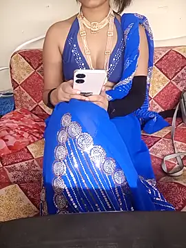 Snapshot of Hot__Mirchi chatting on 11.06.25 Hot Mirchi online show from 11.06.25