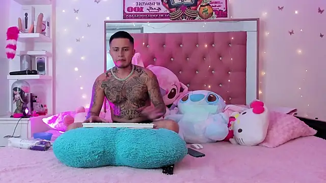 Snapshot of tamy_ian chatting on 01.20.25 tamy ian online show from 01.20.25