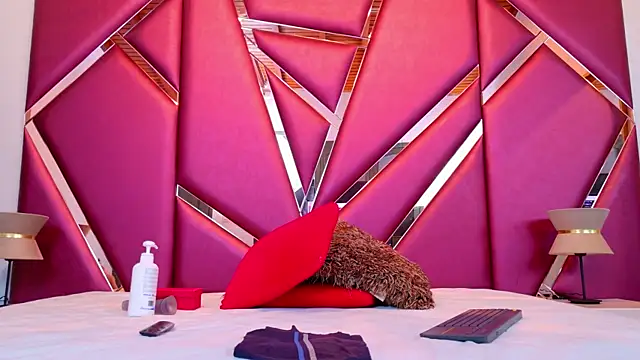 Snapshot of RebecaRelish chatting on 01.25.25 RebecaRelish online show from 01.25.25