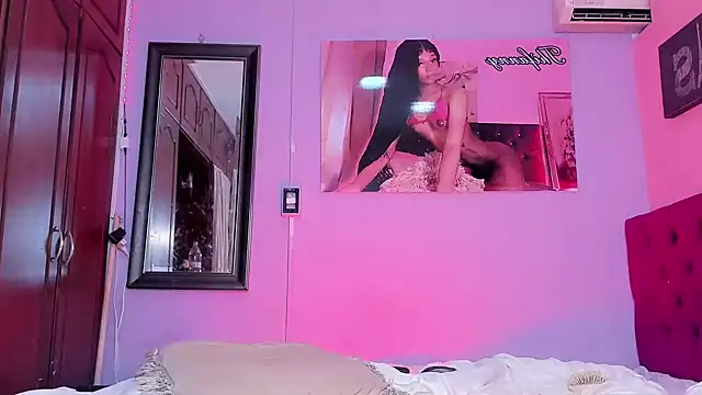 Snapshot of thifanny_black chatting on 02.26.25 thifanny black online show from 02.26.25