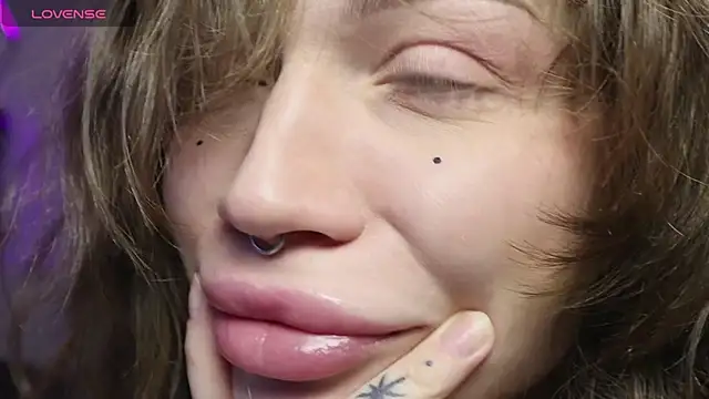 Snapshot of PaulaPratt chatting on 01.17.26 PaulaPratt online show from 01.17.26