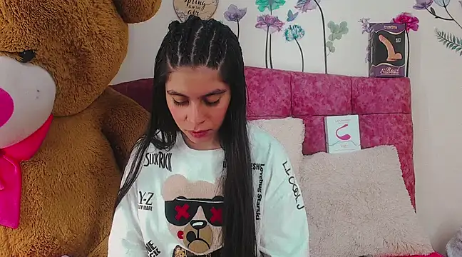 Snapshot of Madisson_Ivanova chatting on 12.20.24 Madisson Ivanova online show from 12.20.24