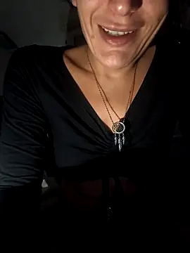 Snapshot of xx_Dreamloveme chatting on 11.23.25 xx Dreamloveme online show from 11.23.25