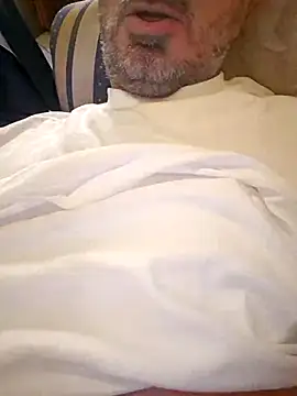 1talianBeutifulCock online show from 10.27.25