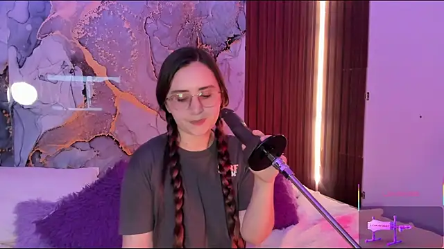 centaurigirl online show from 12.14.25