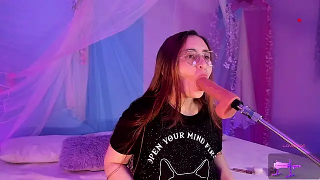 centaurigirl online show from 04.25.26