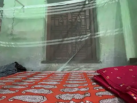 Snapshot of MyBigDick100@xh chatting on 10.31.25 MyBigDick100xh online show from 10.31.25