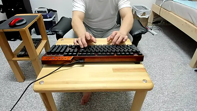 Snapshot of hachunemiku chatting on 03.02.25 hachunemiku online show from 03.02.25