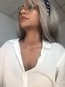 Amaliu  online show from 02.04.25