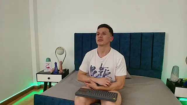 Andrewfalcon online show from 03.12.25