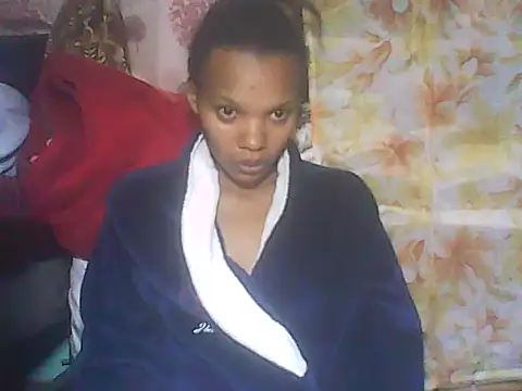 Snapshot of Antsoalie chatting on 11.22.25 Antsoalie online show from 11.22.25