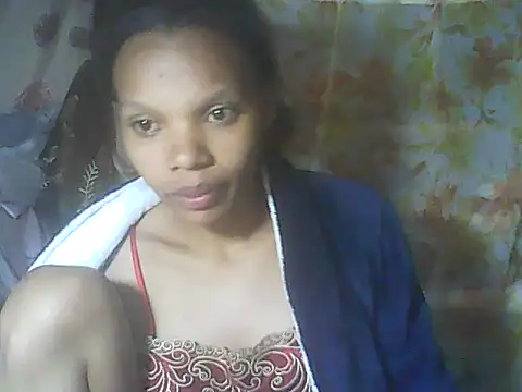 Snapshot of Antsoalie chatting on 12.16.25 Antsoalie online show from 12.16.25