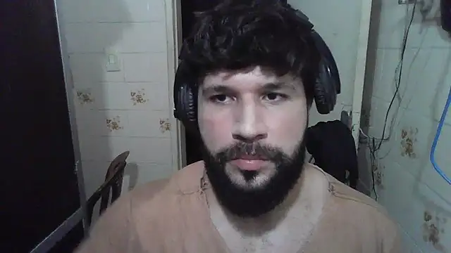 Snapshot of Cauan-t chatting on 01.13.25 Cauan-t online show from 01.13.25