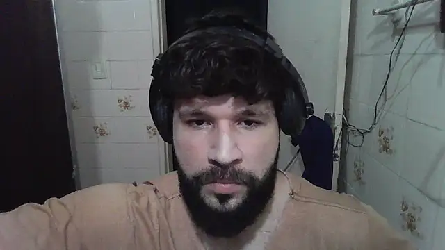 Snapshot of Cauan-t chatting on 01.14.25 Cauan-t online show from 01.14.25