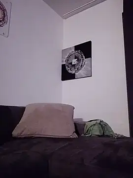 Snapshot of mikaaaaase chatting on 02.18.26 mikaaaaase online show from 02.18.26