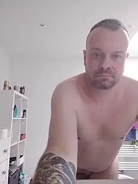 Snapshot of mikaaaaase chatting on 02.28.26 mikaaaaase online show from 02.28.26