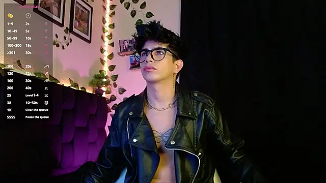 LyleBennett  online show from 02.01.25