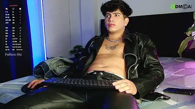 LyleBennett  online show from 10.04.25