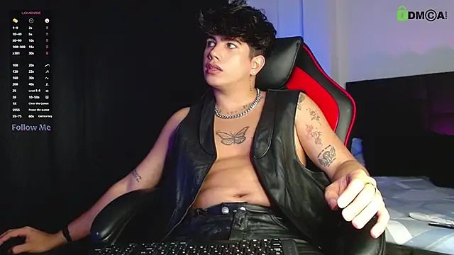 LyleBennett  online show from 10.08.25