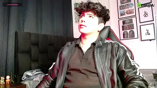 LyleBennett  online show from 11.16.25