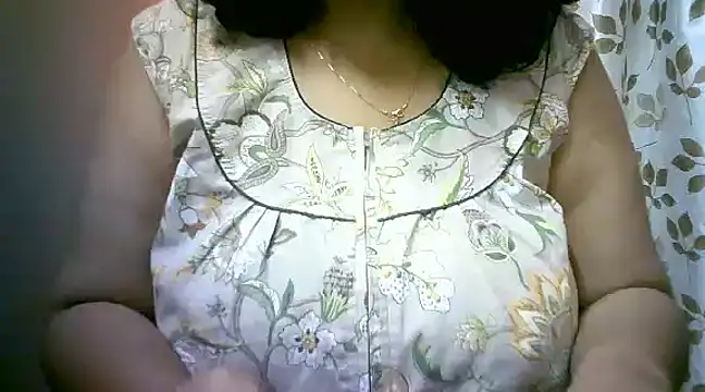 Snapshot of Riya_riyaa chatting on 12.12.24 Riya riyaa online show from 12.12.24