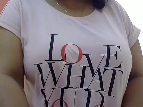 Snapshot of Riya_riyaa chatting on 01.17.25 Riya riyaa online show from 01.17.25