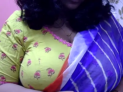 Snapshot of Riya_riyaa chatting on 01.18.25 Riya riyaa online show from 01.18.25