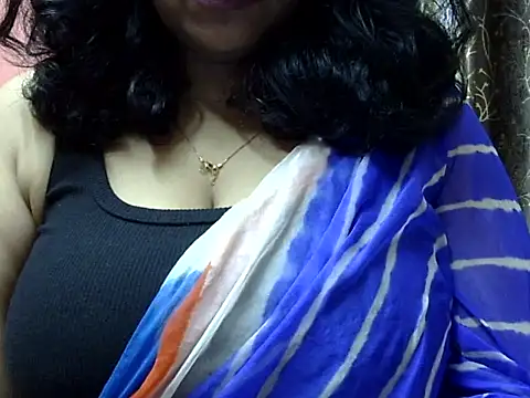 Snapshot of Riya_riyaa chatting on 02.01.25 Riya riyaa online show from 02.01.25