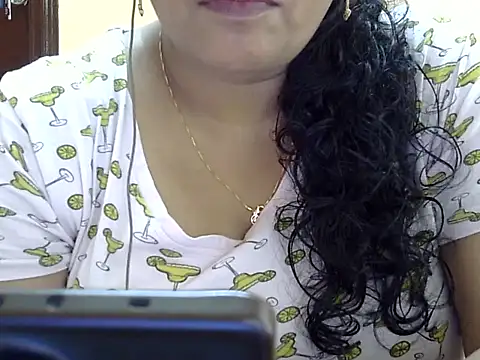 Snapshot of Riya_riyaa chatting on 09.14.25 Riya riyaa online show from 09.14.25