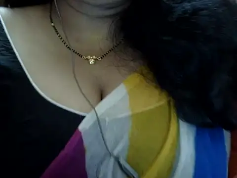 Snapshot of Riya_riyaa chatting on 10.08.25 Riya riyaa online show from 10.08.25