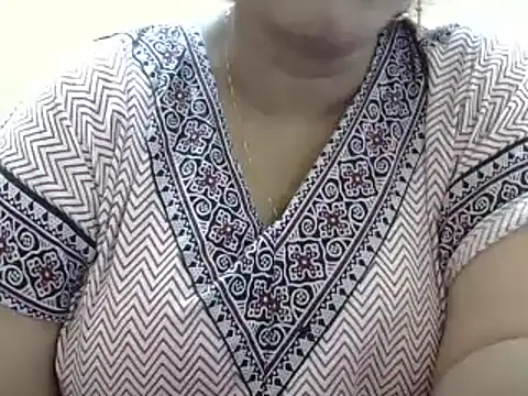 Snapshot of Riya_riyaa chatting on 10.25.25 Riya riyaa online show from 10.25.25