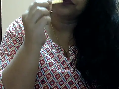 Snapshot of Riya_riyaa chatting on 11.02.25 Riya riyaa online show from 11.02.25