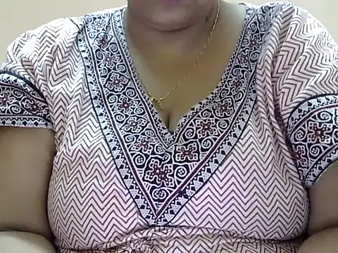 Snapshot of Riya_riyaa chatting on 11.06.25 Riya riyaa online show from 11.06.25