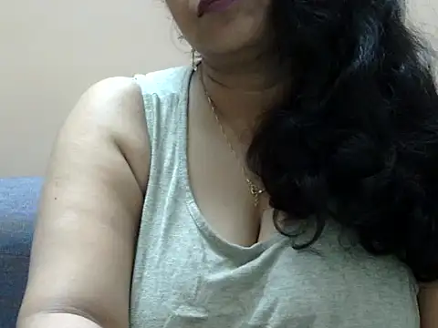 Snapshot of Riya_riyaa chatting on 11.12.25 Riya riyaa online show from 11.12.25