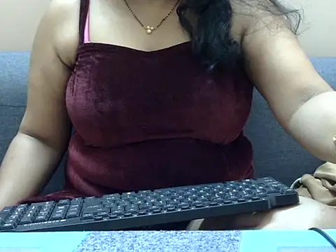 Snapshot of Riya_riyaa chatting on 12.05.25 Riya riyaa online show from 12.05.25