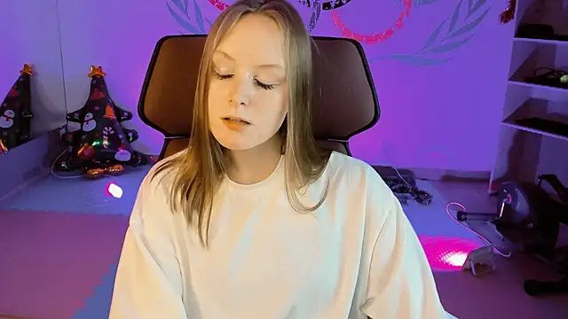 VivienLeeigh online show from 12.26.24