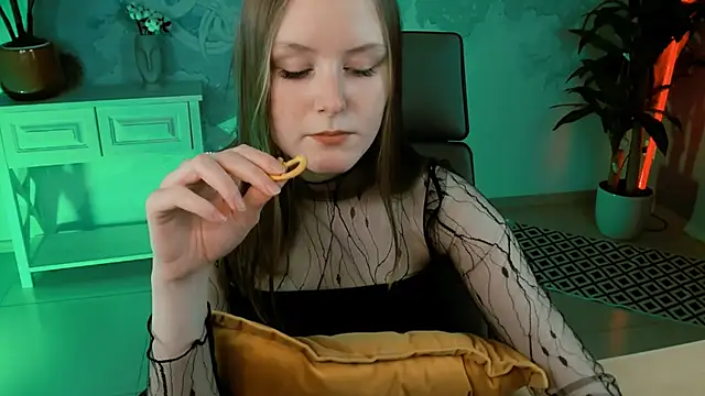 VivienLeeigh online show from 02.11.25