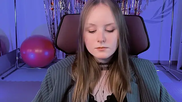 VivienLeeigh online show from 02.16.25