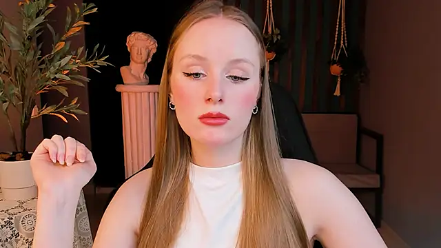 VivienLeeigh online show from 11.14.25