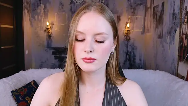 VivienLeeigh online show from 11.25.25