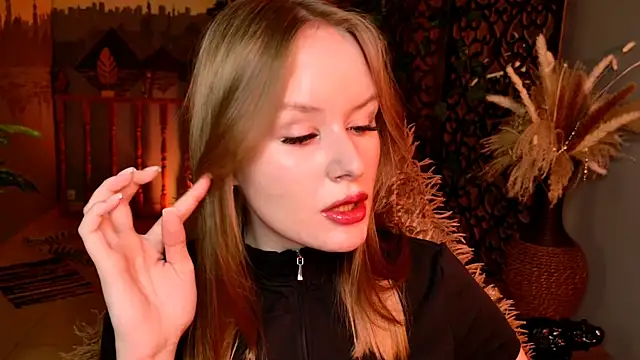 VivienLeeigh online show from 07.03.26