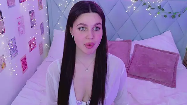 RihannaRose online show from 03.16.25