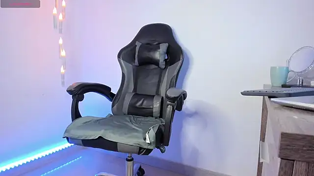 stephennolan1 online show from 12.05.25