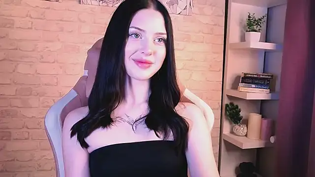 Snapshot of StellaryShy chatting on 01.21.25 StellaryShy online show from 01.21.25